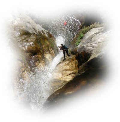 Gamma Aventure Verticale per il canyoning (imbracature, cinghie, borse, tute ed accessori)